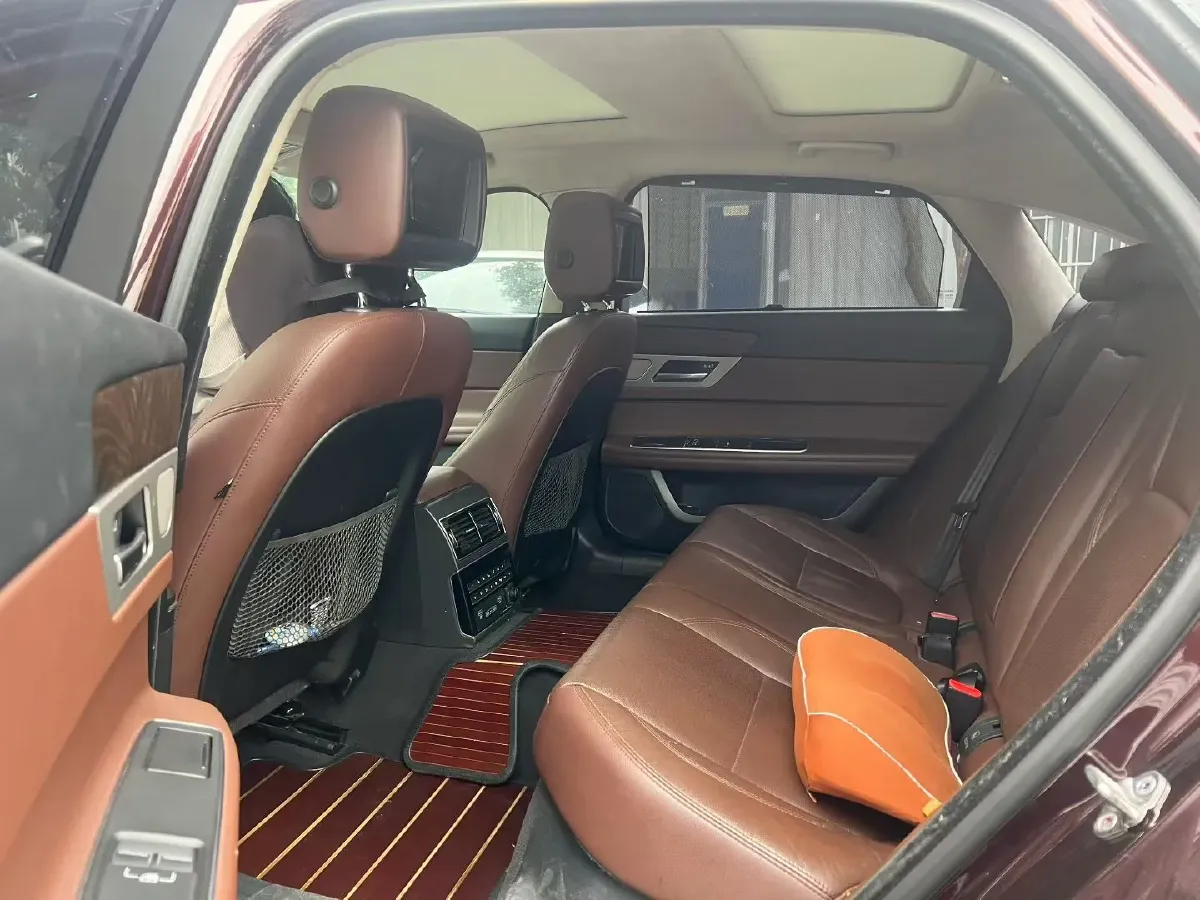 2018 Jaguar XF 2.0T 250HP L4 8AT,autocango,china used car exporter,china ev exporter,chinese used car exporter,chinese used ev exporter