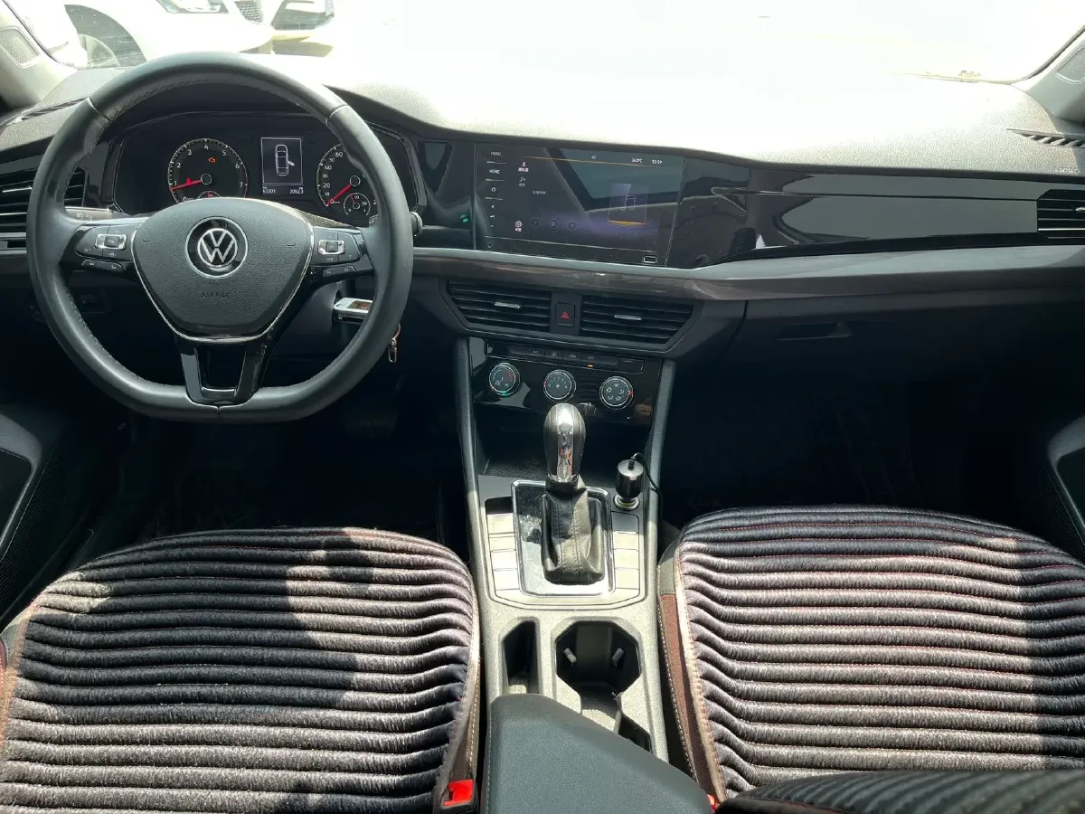 2021 Volkswagen Bora 1.5L 113HP L4 6AT,autocango,china used car exporter,china ev exporter,chinese used car exporter,chinese used ev exporter