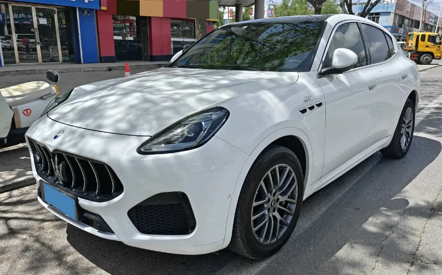 2022 Maserati Levante 2.0T 330HP L4 8AT,autocango,china used car exporter,china ev exporter,chinese used car exporter,chinese used ev exporter