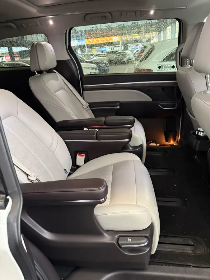 2021 GAC Trumpchi M8 2.0T 252HP L4 8AT,autocango,china used car exporter,china ev exporter,chinese used car exporter,chinese used ev exporter