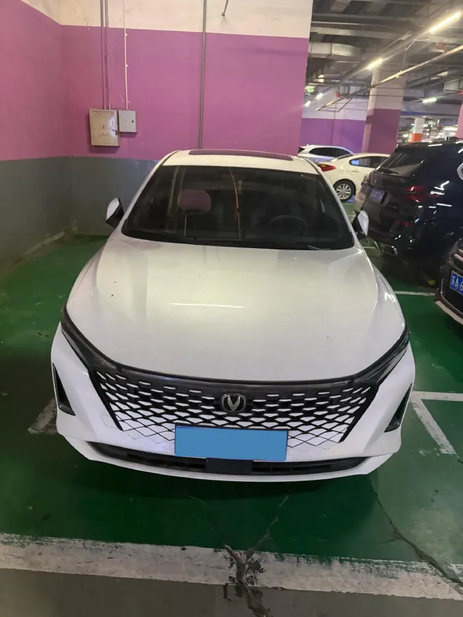 2023 ChangAn Raeton Plus 1.5T 188HP L4 7DCT,autocango,china used car exporter,china ev exporter,chinese used car exporter,chinese used ev exporter