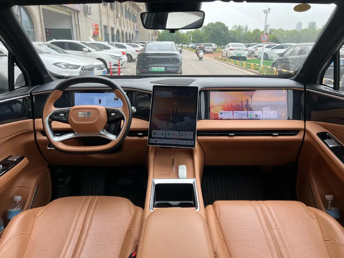 2025 Geely Galaxy L7 1.5L 112HP L4 1DHT PHEV 18.4KWH,autocango,china used car exporter,china ev exporter,chinese used car exporter,chinese used ev exporter