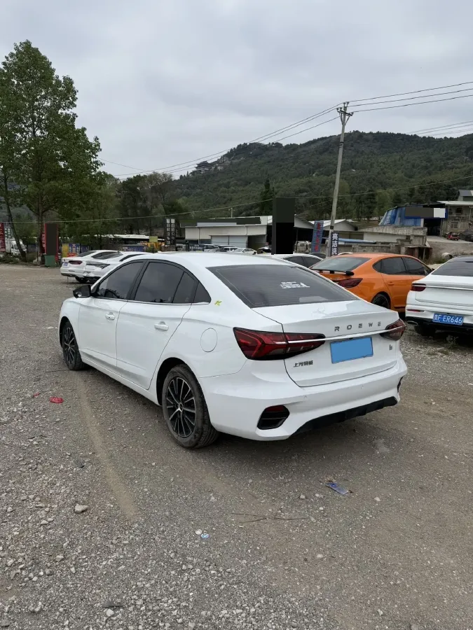 2021 Roewe i5 1.5L 120HP L4 CVT,autocango,china used car exporter,china ev exporter,chinese used car exporter,chinese used ev exporter