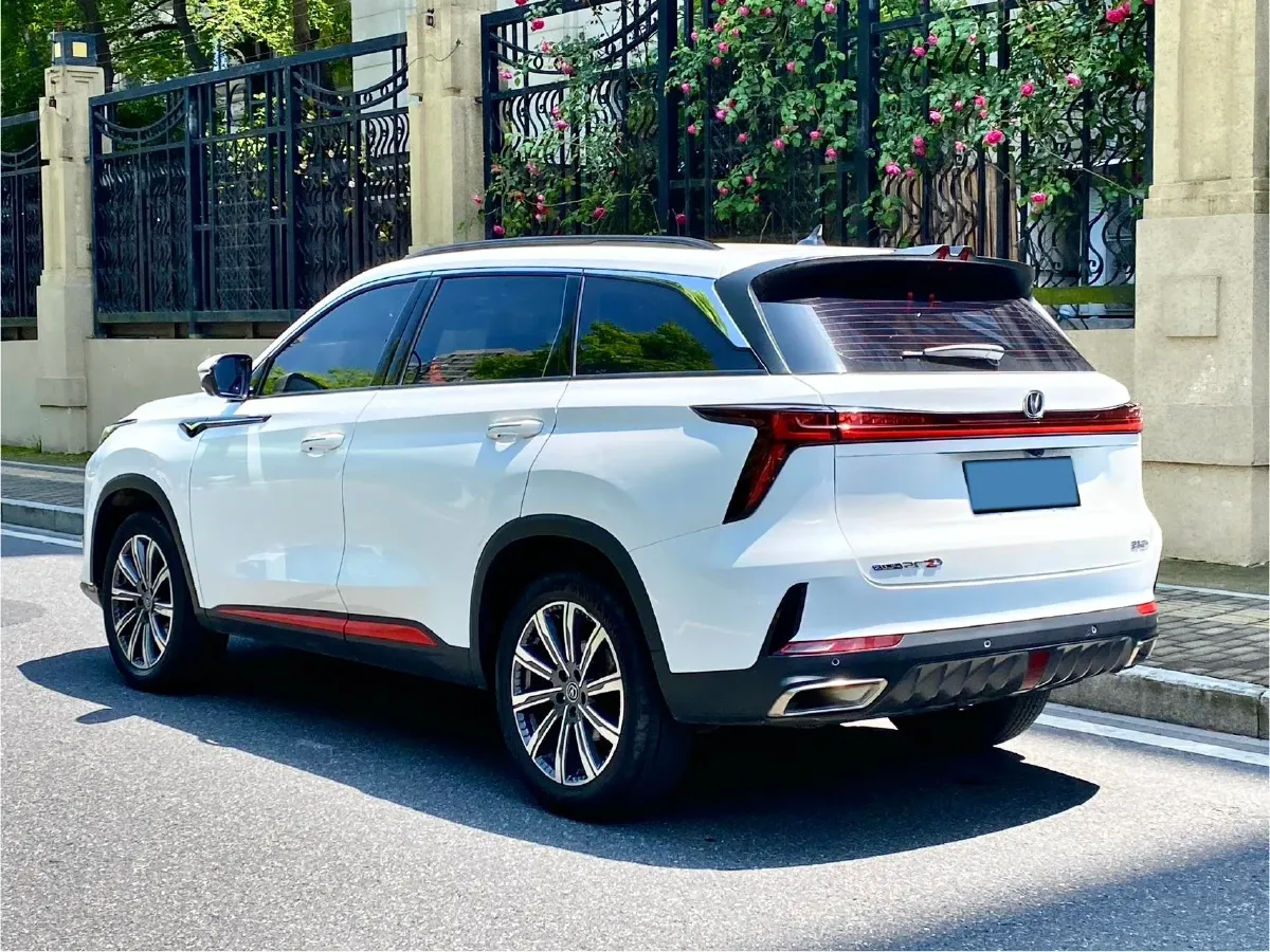 2022 ChangAn CS75 Plus 1.5T 188HP L4 8AT,autocango,china used car exporter,china ev exporter,chinese used car exporter,chinese used ev exporter