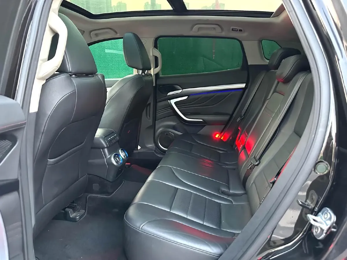 2017 WEY VV7 2.0T 234HP L4 7DCT,autocango,china used car exporter,china ev exporter,chinese used car exporter,chinese used ev exporter