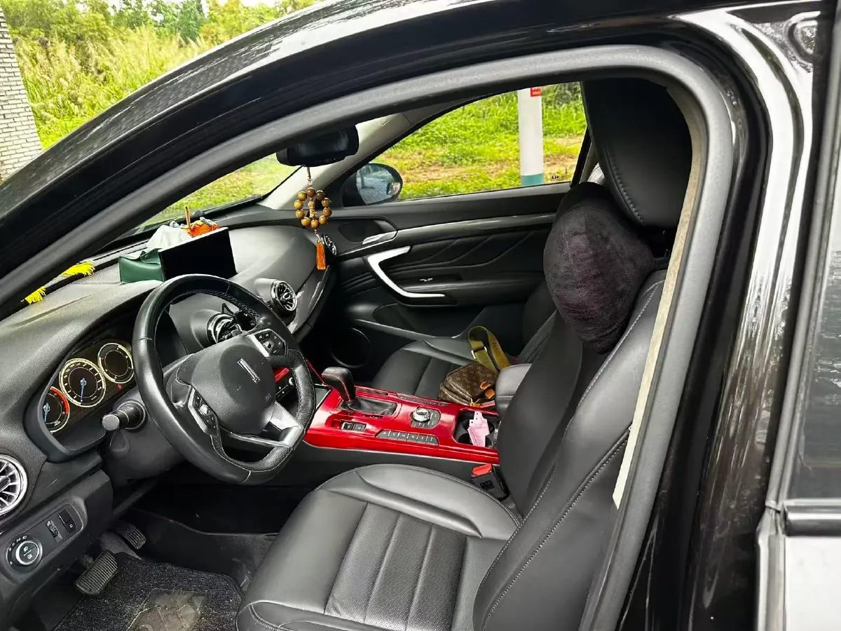 2017 WEY VV7 2.0T 234HP L4 7DCT,autocango,china used car exporter,china ev exporter,chinese used car exporter,chinese used ev exporter