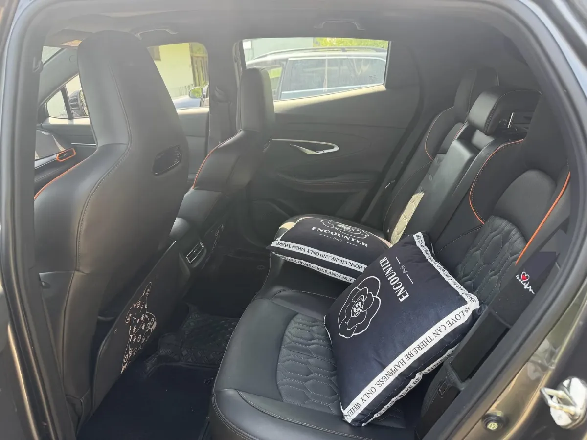 2022 ChangAn UNI-T 1.5T 188HP L4 7DCT,autocango,china used car exporter,china ev exporter,chinese used car exporter,chinese used ev exporter