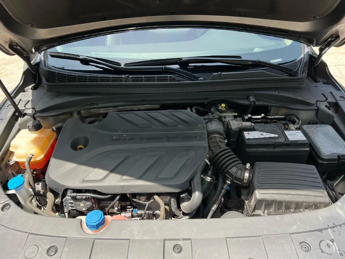 2021 ChangAn Raeton CC 1.5T 180HP L4 7DCT,autocango,china used car exporter,china ev exporter,chinese used car exporter,chinese used ev exporter