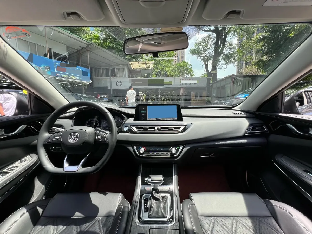 2021 ChangAn Raeton CC 1.5T 180HP L4 7DCT,autocango,china used car exporter,china ev exporter,chinese used car exporter,chinese used ev exporter