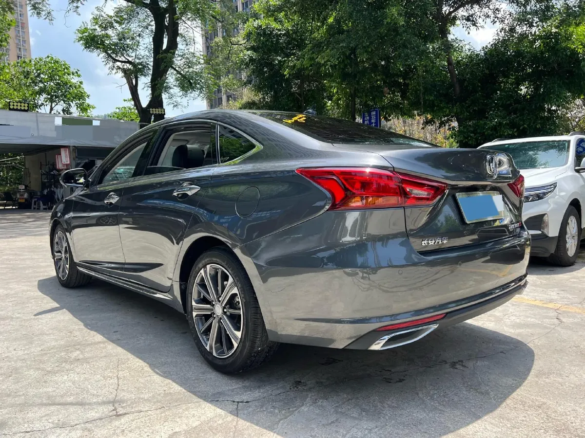 2021 ChangAn Raeton CC 1.5T 180HP L4 7DCT,autocango,china used car exporter,china ev exporter,chinese used car exporter,chinese used ev exporter