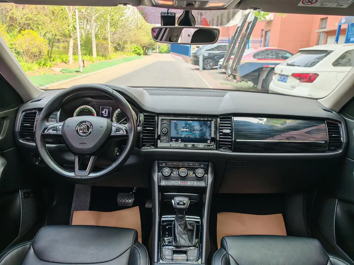 2018 Skoda Kodiak 2.0T 186HP L4 7DCT,autocango,china used car exporter,china ev exporter,chinese used car exporter,chinese used ev exporter