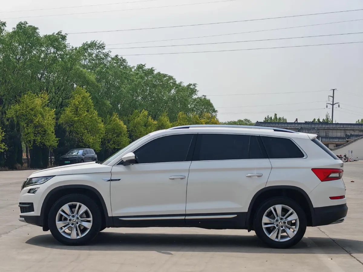 2018 Skoda Kodiak 2.0T 186HP L4 7DCT,autocango,china used car exporter,china ev exporter,chinese used car exporter,chinese used ev exporter