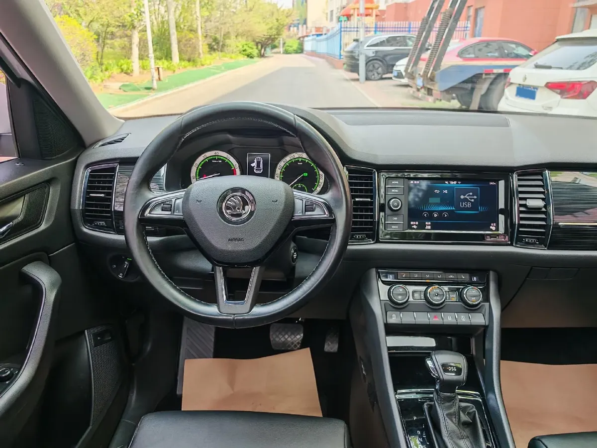 2018 Skoda Kodiak 2.0T 186HP L4 7DCT,autocango,china used car exporter,china ev exporter,chinese used car exporter,chinese used ev exporter