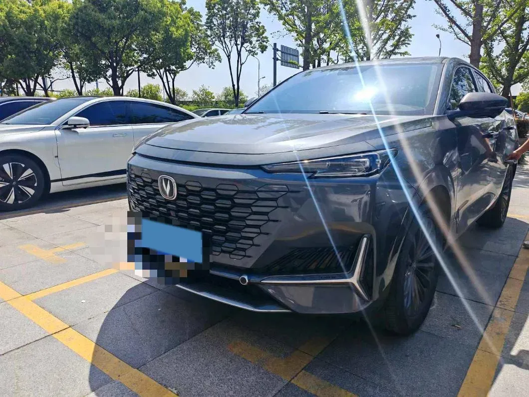 2021 ChangAn UNI-K 2.0T 233HP L4 8AT,autocango,china used car exporter,china ev exporter,chinese used car exporter,chinese used ev exporter