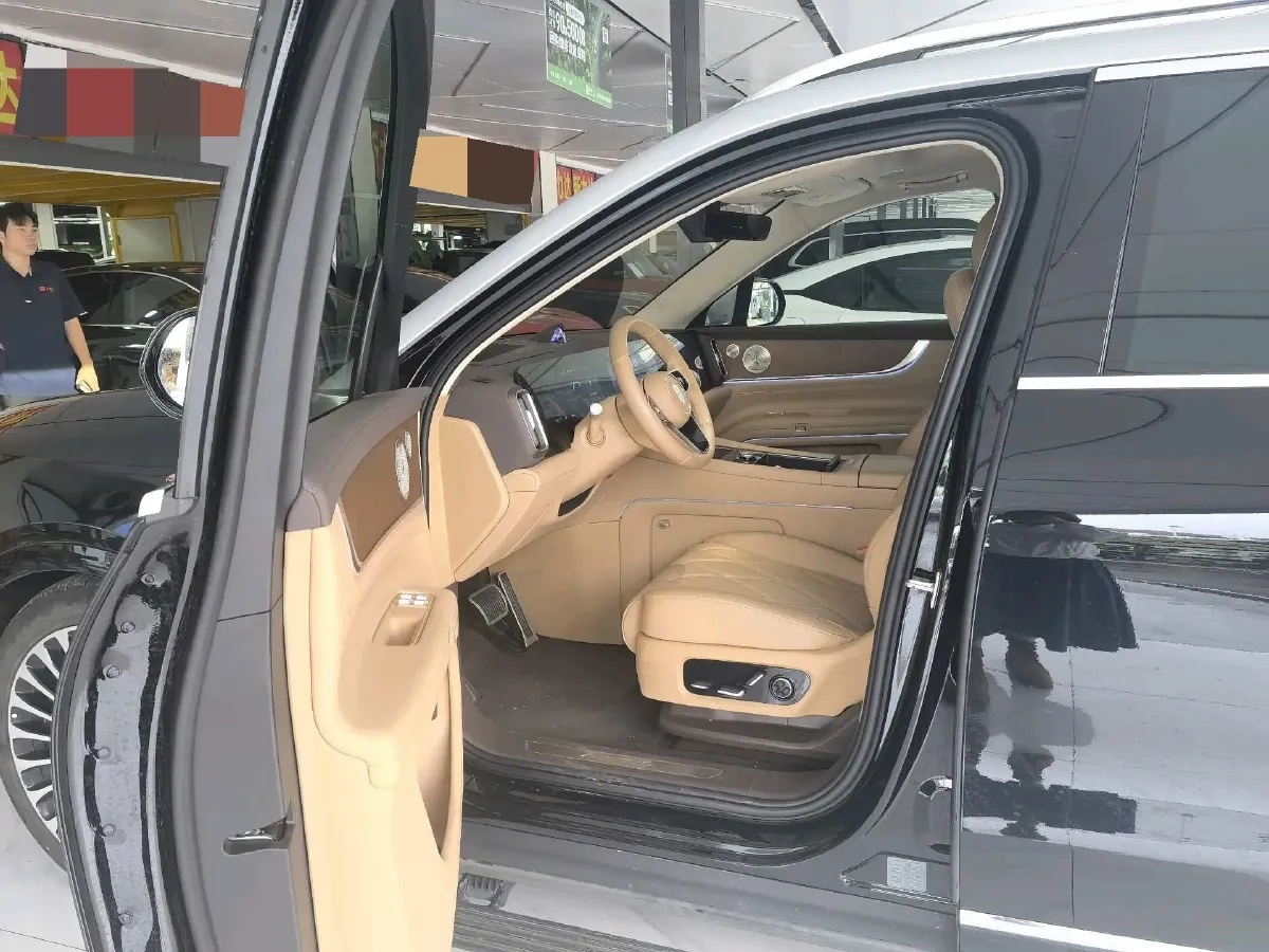 2025 AITO AITO M9 REEV 160HP REEV 52KWH,autocango,china used car exporter,china ev exporter,chinese used car exporter,chinese used ev exporter