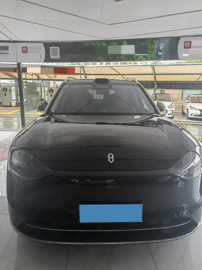 2025 AITO AITO M9 REEV 160HP REEV 52KWH,autocango,china used car exporter,china ev exporter,chinese used car exporter,chinese used ev exporter