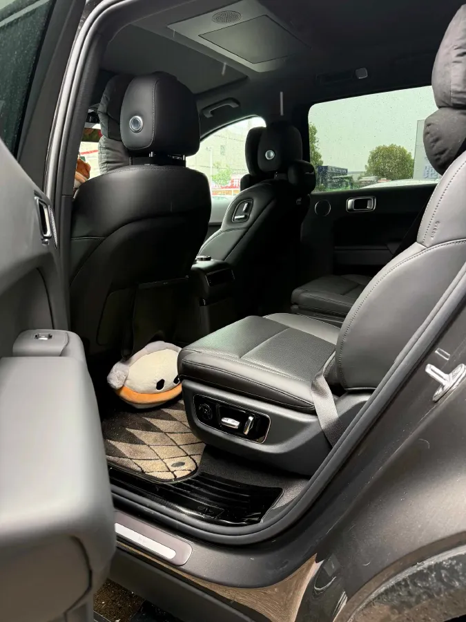 2024 Li L9 Range Extended 154HP REEV 52.3KWH,autocango,china used car exporter,china ev exporter,chinese used car exporter,chinese used ev exporter