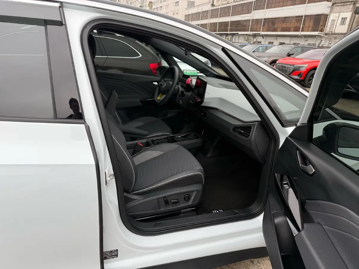 2023 Volkswagen ID.3 BEV 52.8KWH,autocango,china used car exporter,china ev exporter,chinese used car exporter,chinese used ev exporter