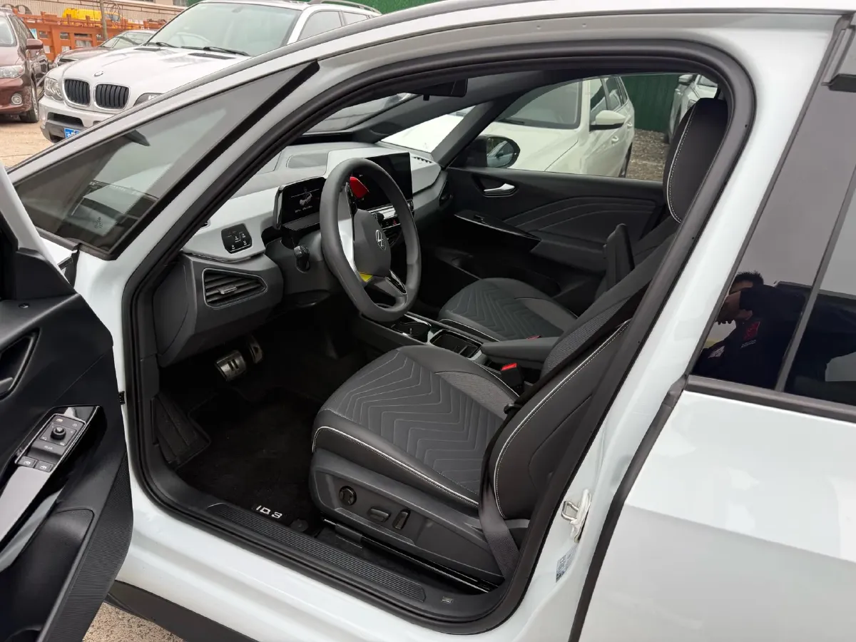 2023 Volkswagen ID.3 BEV 52.8KWH,autocango,china used car exporter,china ev exporter,chinese used car exporter,chinese used ev exporter