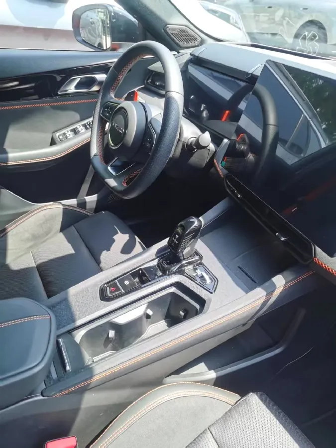 2025 LYNK&CO 03 1.5T 181HP L4 7DCT,autocango,china used car exporter,china ev exporter,chinese used car exporter,chinese used ev exporter