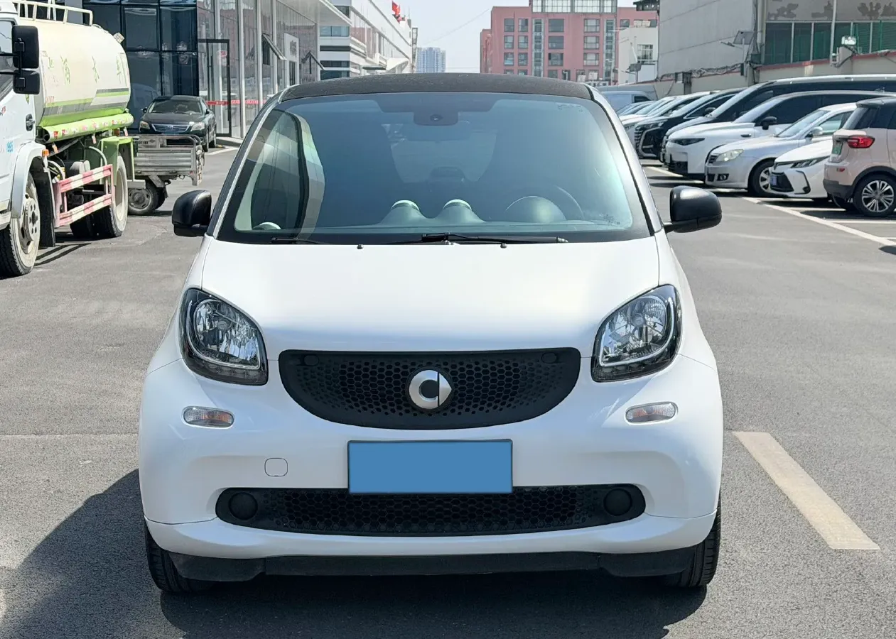 2015 Smart smart fortwo 1.0L 71HP L3 5AMT,autocango,china used car exporter,china ev exporter,chinese used car exporter,chinese used ev exporter