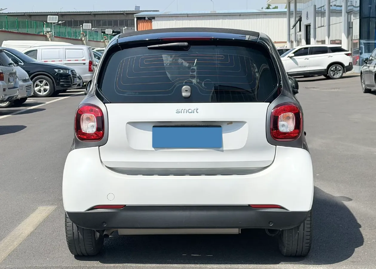 2015 Smart smart fortwo 1.0L 71HP L3 5AMT,autocango,china used car exporter,china ev exporter,chinese used car exporter,chinese used ev exporter