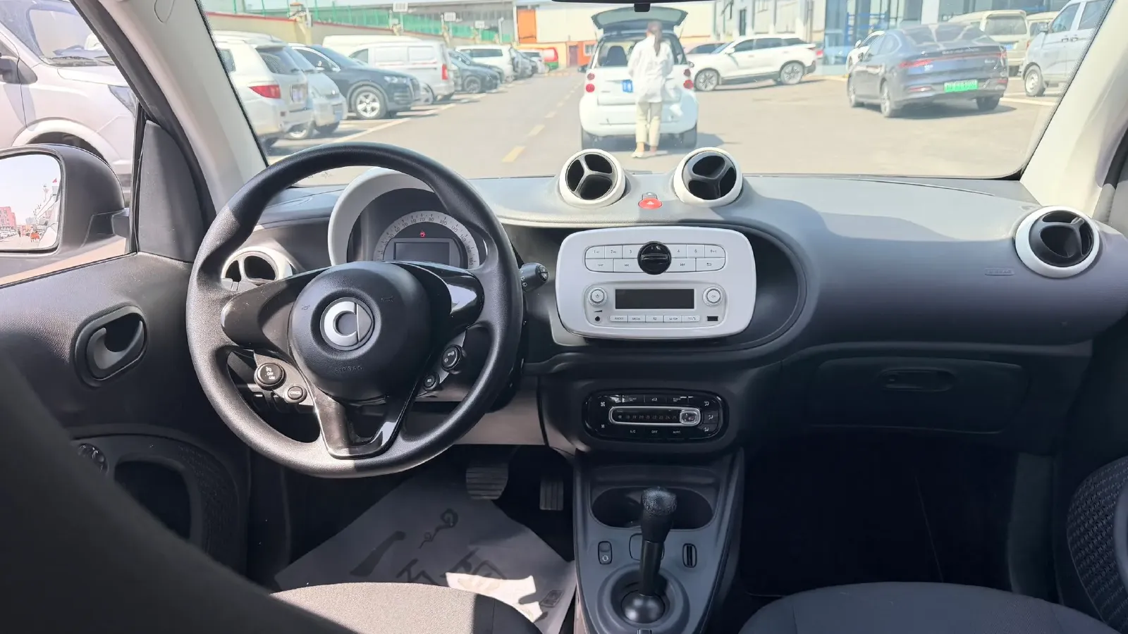 2015 Smart smart fortwo 1.0L 71HP L3 5AMT,autocango,china used car exporter,china ev exporter,chinese used car exporter,chinese used ev exporter