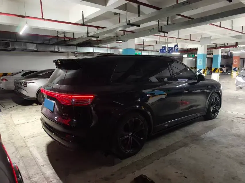 2025 AITO AITO M8 REEV 160HP REEV 53.4KWH,autocango,china used car exporter,china ev exporter,chinese used car exporter,chinese used ev exporter