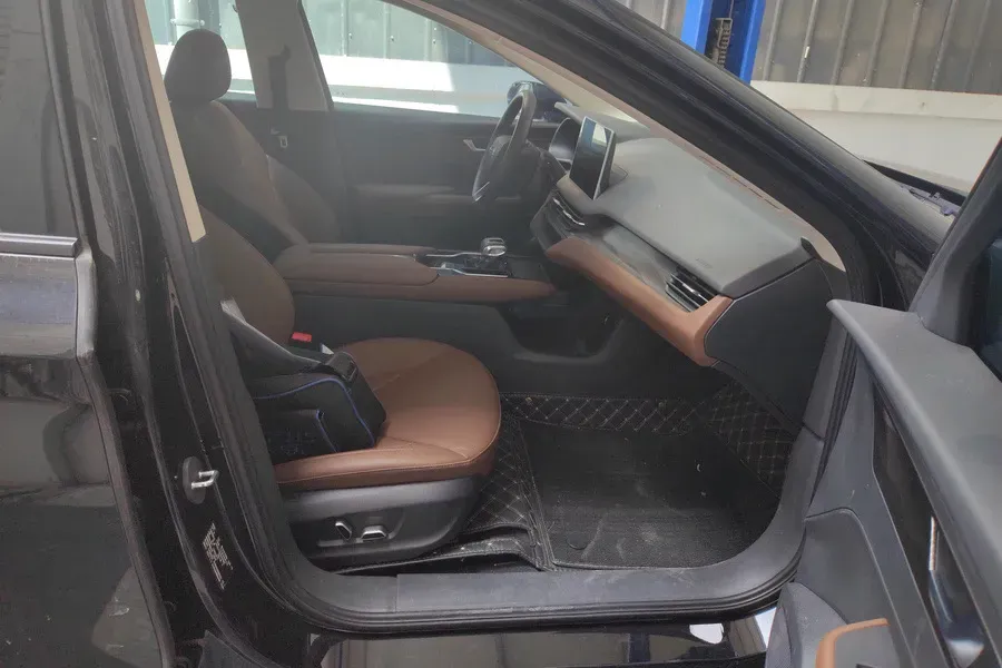 2022 HongQi E-QM5 BEV 54KWH,autocango,china used car exporter,china ev exporter,chinese used car exporter,chinese used ev exporter