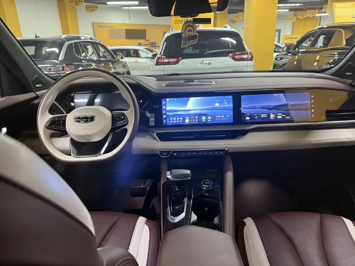 2021 Geely Monjaro 2.0T 218HP L4 7DCT,autocango,china used car exporter,china ev exporter,chinese used car exporter,chinese used ev exporter
