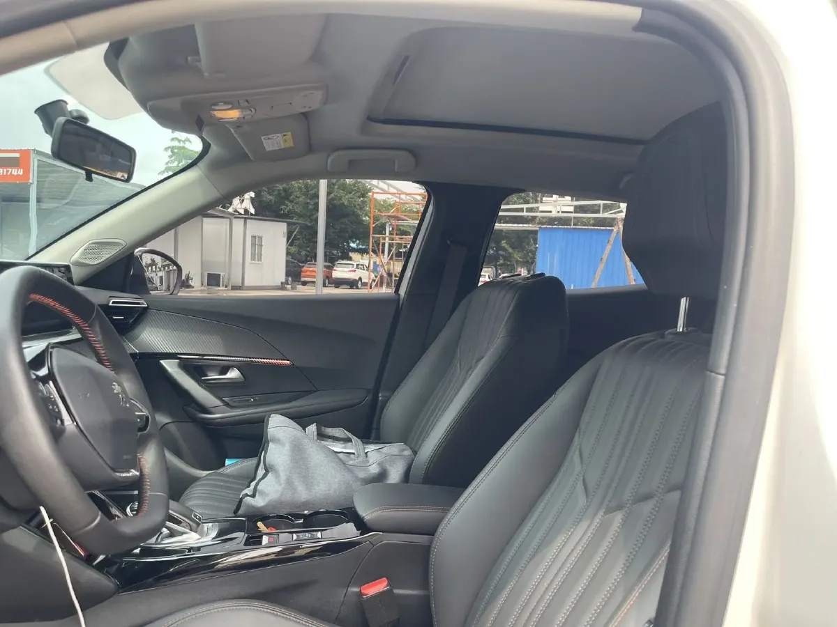 2022 Peugeot 2008 1.2T 136HP L3 6DCT,autocango,china used car exporter,china ev exporter,chinese used car exporter,chinese used ev exporter