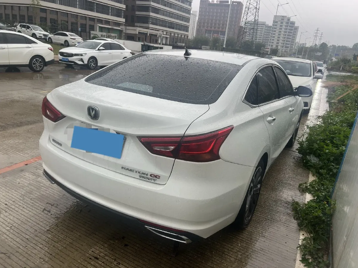 2022 ChangAn Raeton CC 1.5T 188HP L4 7DCT,autocango,china used car exporter,china ev exporter,chinese used car exporter,chinese used ev exporter