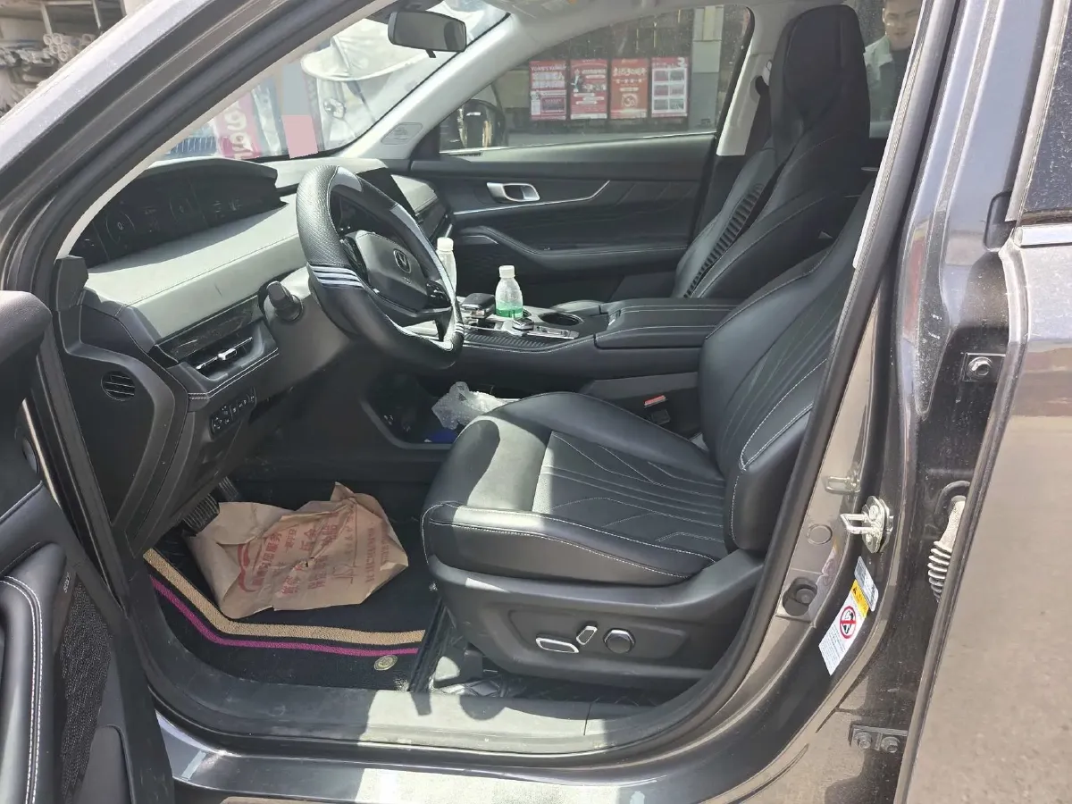 2023 ChangAn UNI-K iDD 1.5T 170HP L4 6TCT PHEV 28.39KWH,autocango,china used car exporter,china ev exporter,chinese used car exporter,chinese used ev exporter