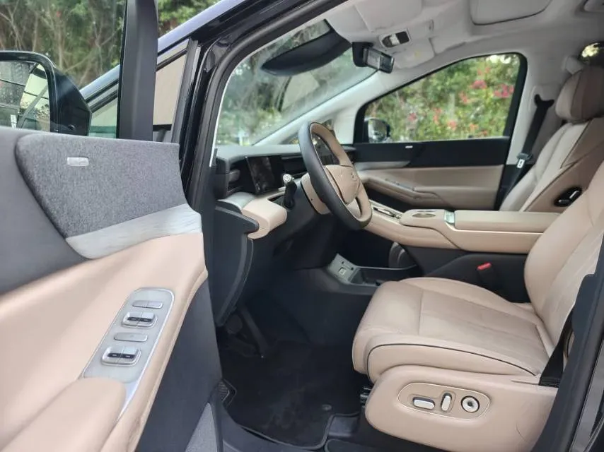 2025 Xpeng X9 BEV,autocango,china used car exporter,china ev exporter,chinese used car exporter,chinese used ev exporter