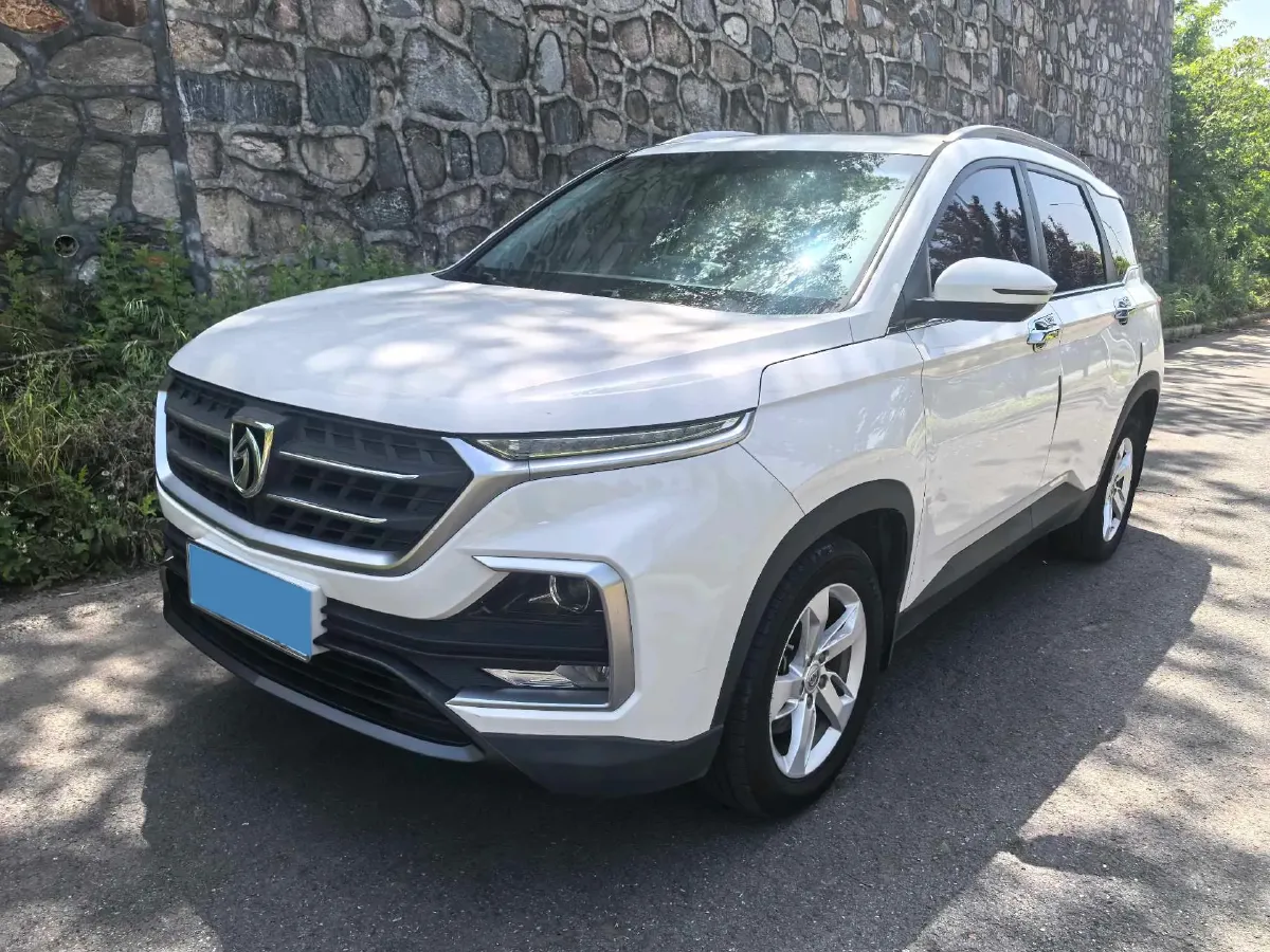 2019 BaoJun 530 1.5T 151HP L4 CVT,autocango,china used car exporter,china ev exporter,chinese used car exporter,chinese used ev exporter