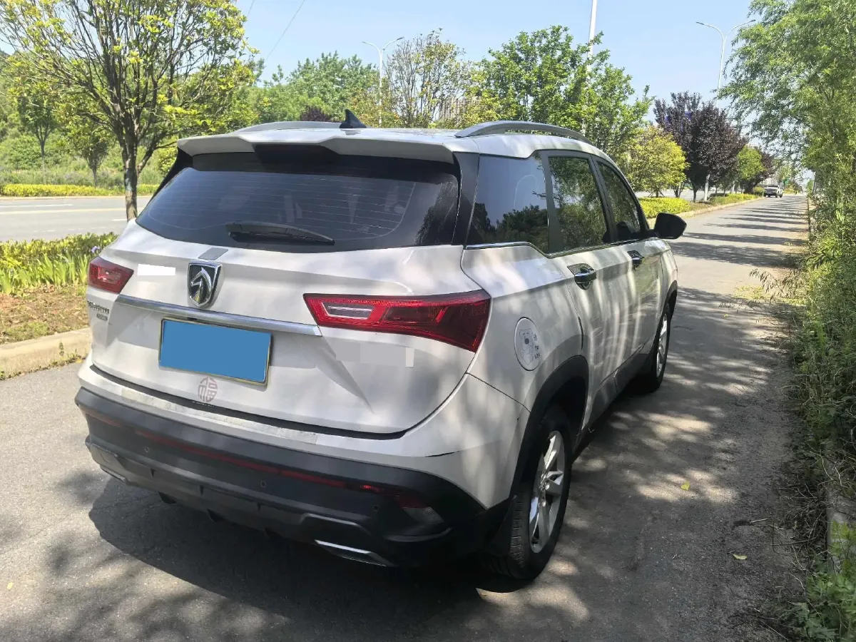 2019 BaoJun 530 1.5T 151HP L4 CVT,autocango,china used car exporter,china ev exporter,chinese used car exporter,chinese used ev exporter