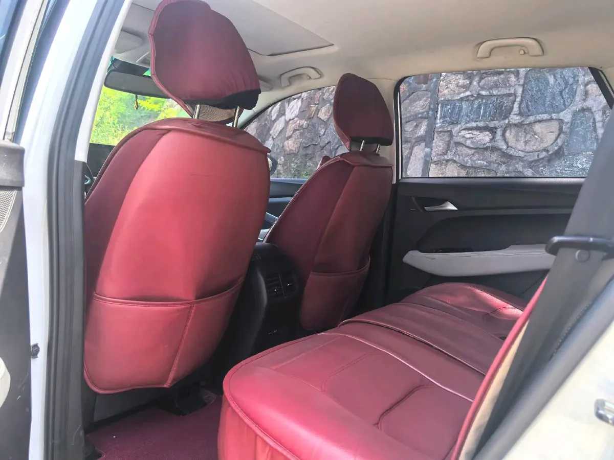 2019 BaoJun 530 1.5T 151HP L4 CVT,autocango,china used car exporter,china ev exporter,chinese used car exporter,chinese used ev exporter