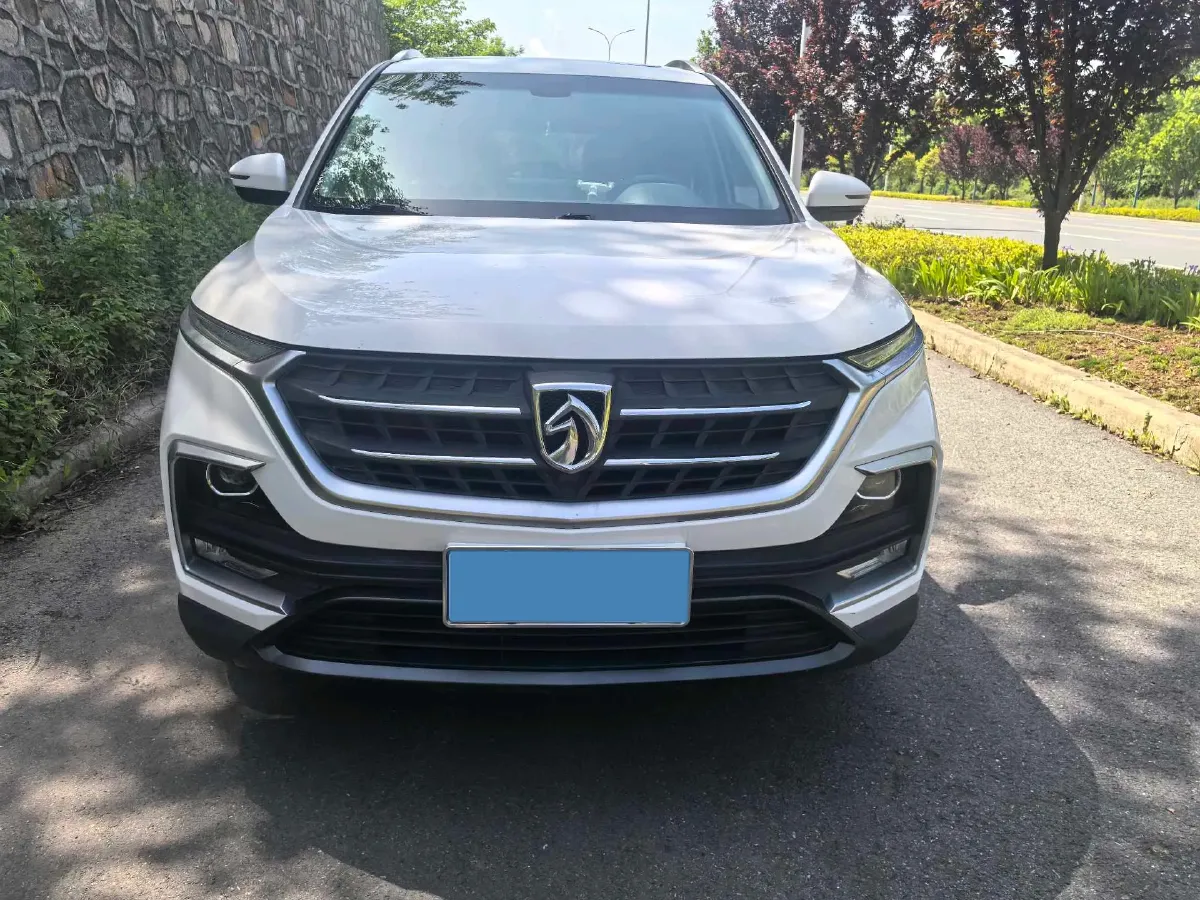 2019 BaoJun 530 1.5T 151HP L4 CVT,autocango,china used car exporter,china ev exporter,chinese used car exporter,chinese used ev exporter