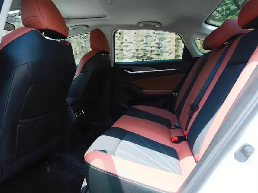 2023 ChangAn Eado 1.4T 160HP L4 7DCT,autocango,china used car exporter,china ev exporter,chinese used car exporter,chinese used ev exporter