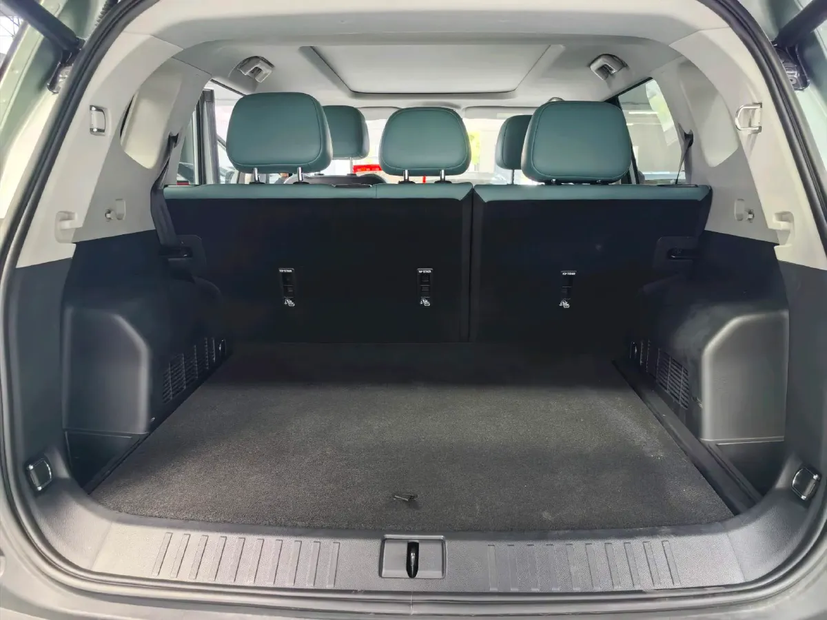 2025 Jetour Traveller 2.0T 254HP L4 7DCT,autocango,china used car exporter,china ev exporter,chinese used car exporter,chinese used ev exporter