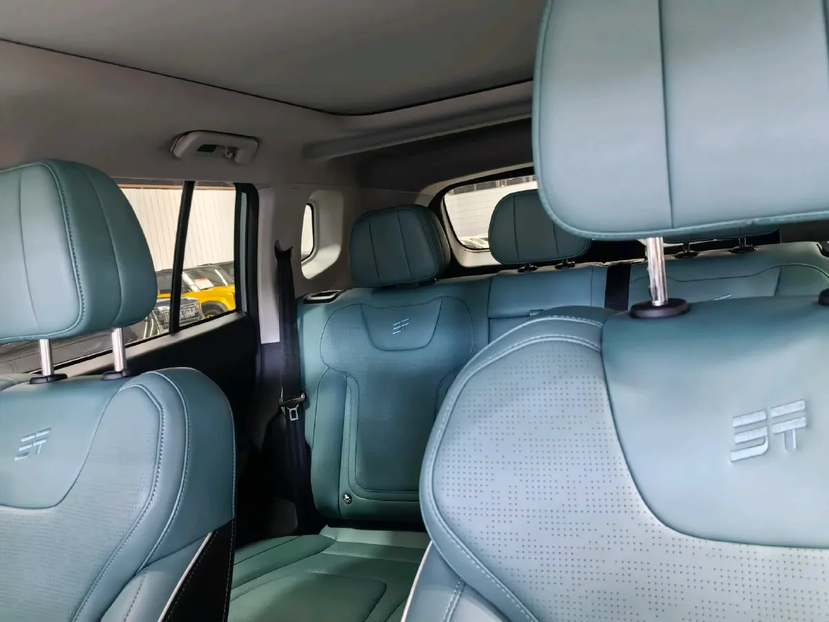 2025 Jetour Traveller 2.0T 254HP L4 7DCT,autocango,china used car exporter,china ev exporter,chinese used car exporter,chinese used ev exporter