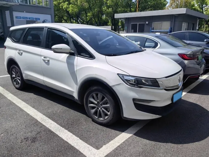 2021 LiFan Maple 80v BEV 53KWH,autocango,china used car exporter,china ev exporter,chinese used car exporter,chinese used ev exporter