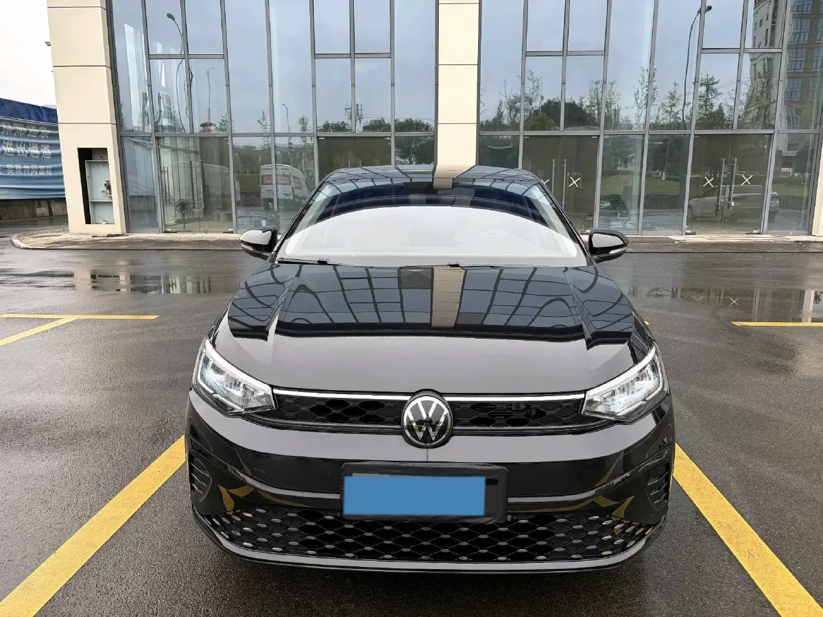 2025 Volkswagen Lavida 1.5L 110HP L4 6AT,autocango,china used car exporter,china ev exporter,chinese used car exporter,chinese used ev exporter