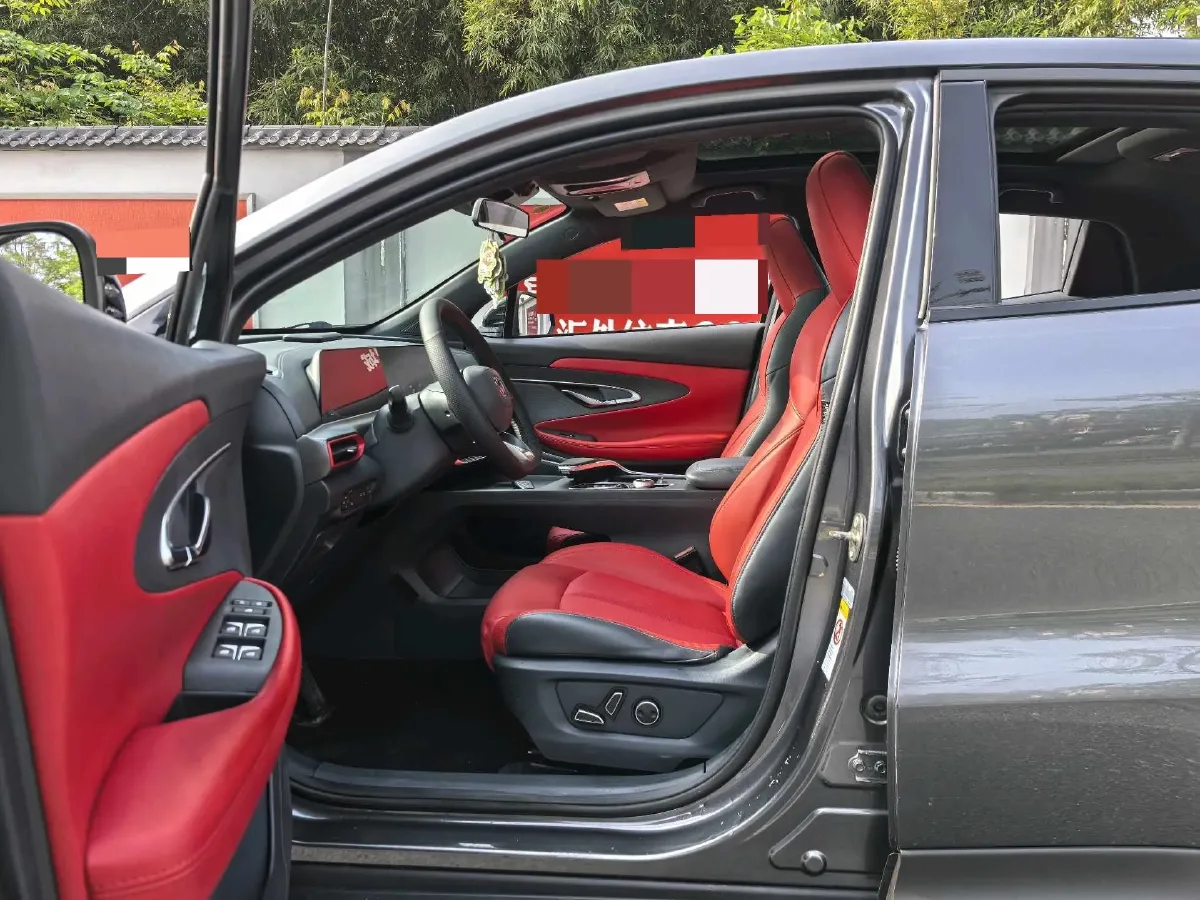 2020 ChangAn UNI-T 1.5T 180HP L4 7DCT,autocango,china used car exporter,china ev exporter,chinese used car exporter,chinese used ev exporter