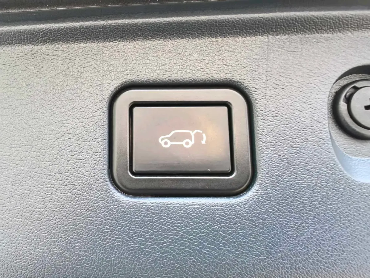 2020 ChangAn UNI-T 1.5T 180HP L4 7DCT,autocango,china used car exporter,china ev exporter,chinese used car exporter,chinese used ev exporter