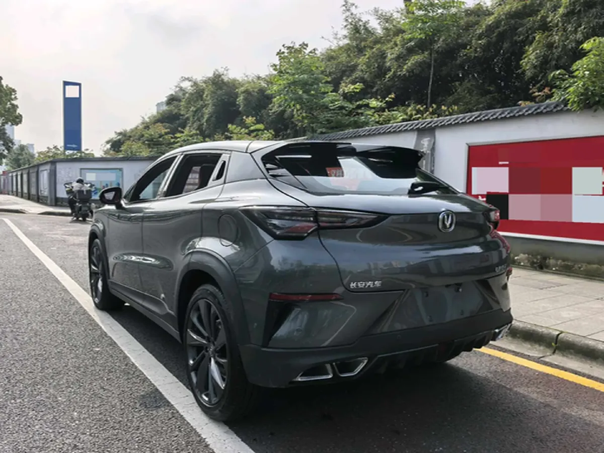 2020 ChangAn UNI-T 1.5T 180HP L4 7DCT,autocango,china used car exporter,china ev exporter,chinese used car exporter,chinese used ev exporter