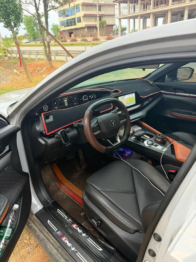 2022 ChangAn UNI-V 1.5T 188HP L4 7DCT,autocango,china used car exporter,china ev exporter,chinese used car exporter,chinese used ev exporter