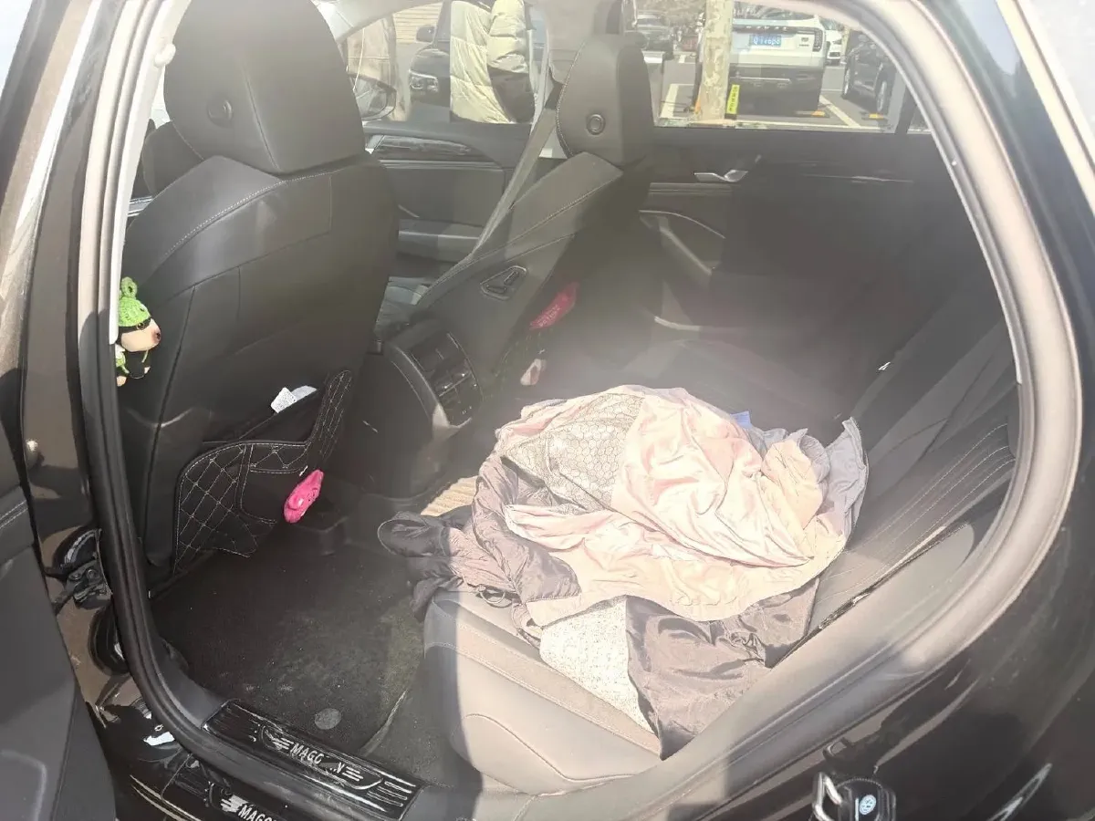 2024 Volkswagen Magotan 1.5T 160HP L4 7DCT,autocango,china used car exporter,china ev exporter,chinese used car exporter,chinese used ev exporter