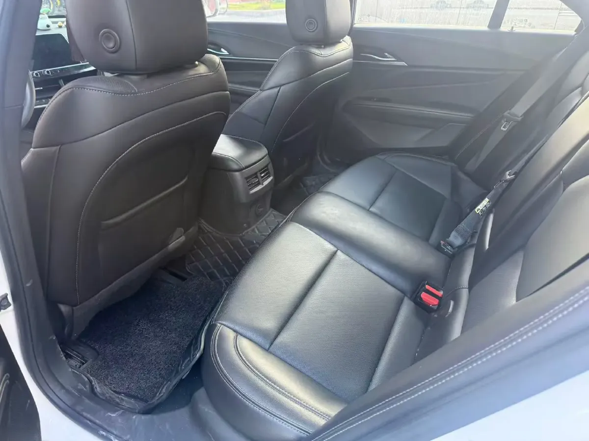 2022 Cadillac CT4 2.0T 237HP L4 8AT,autocango,china used car exporter,china ev exporter,chinese used car exporter,chinese used ev exporter