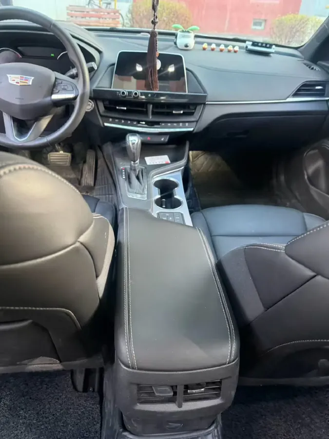 2022 Cadillac CT4 2.0T 237HP L4 8AT,autocango,china used car exporter,china ev exporter,chinese used car exporter,chinese used ev exporter